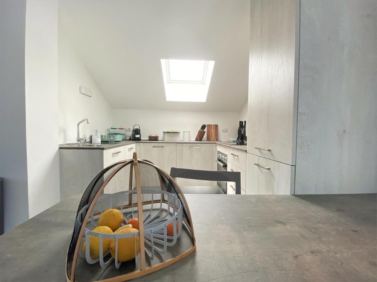 Appartement La Rondinella - Loft With Fantastic View On Lake Como à Argegno Extérieur photo